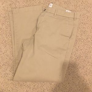 Gap relaxed fit Khakis
